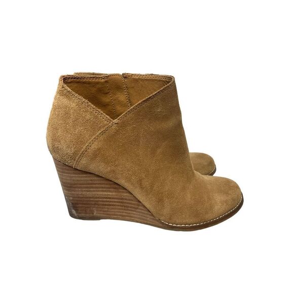 Lucky Brand Women's Yakeena Boot Size 9M Wedge Heel Taupe Tan Suede Boho Comfy - Picture 1 of 7